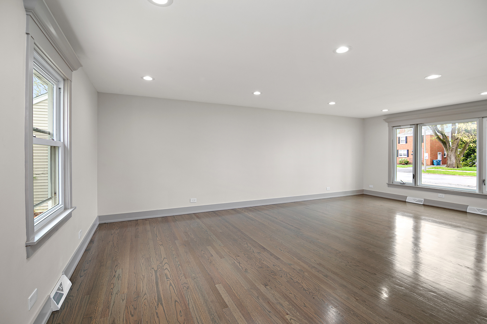 797 Spring Road Elmhurst, IL 60126 - Photo 6 of 24