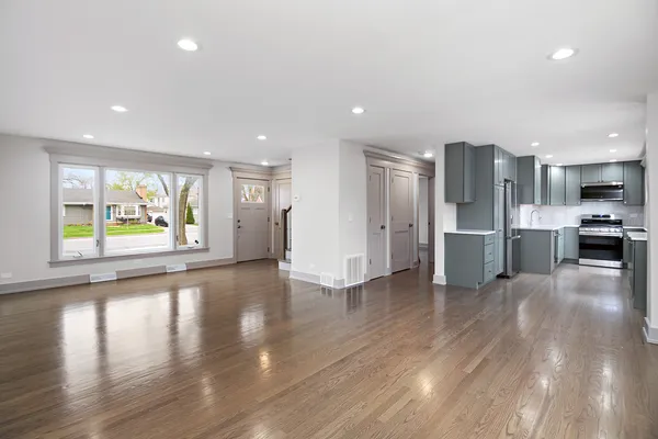 $619,900 | 797 Spring Road, Elmhurst, IL 60126