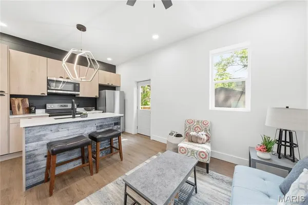 $239,900 | 3450 Minnesota Avenue, St. Louis, MO 63118