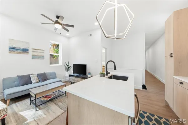 $239,900 | 3450 Minnesota Avenue, St. Louis, MO 63118