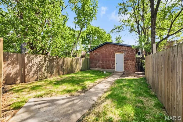 $239,900 | 3450 Minnesota Avenue, St. Louis, MO 63118