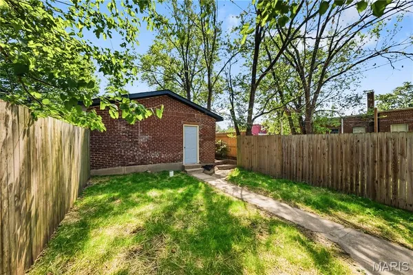 $239,900 | 3450 Minnesota Avenue, St. Louis, MO 63118