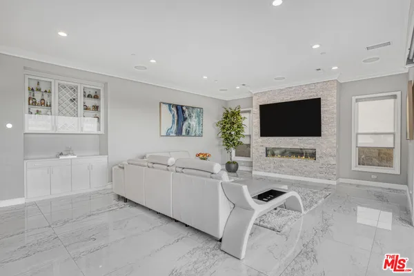 $3,195,000 | 20254 Liverpool Way, Porter Ranch, CA 91326