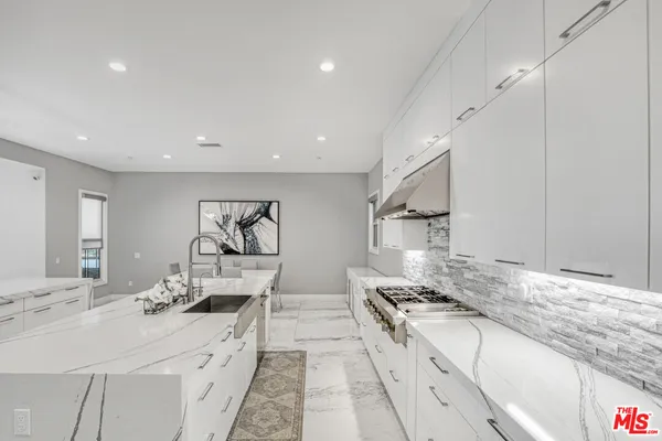$3,195,000 | 20254 Liverpool Way, Porter Ranch, CA 91326