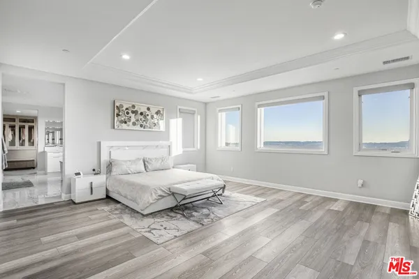 $3,195,000 | 20254 Liverpool Way, Porter Ranch, CA 91326