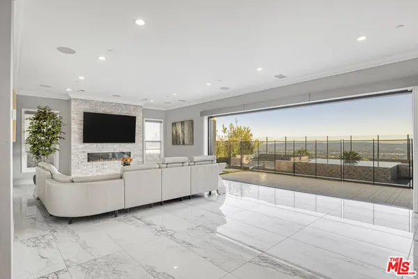 $3,195,000 | 20254 Liverpool Way, Porter Ranch, CA 91326