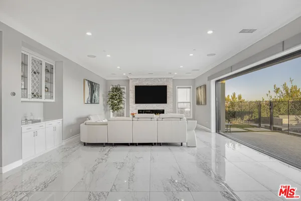 $3,195,000 | 20254 Liverpool Way, Porter Ranch, CA 91326