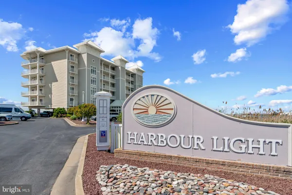 $324,900 | 101 Williams Street, Unit 303, Crisfield, MD 21817