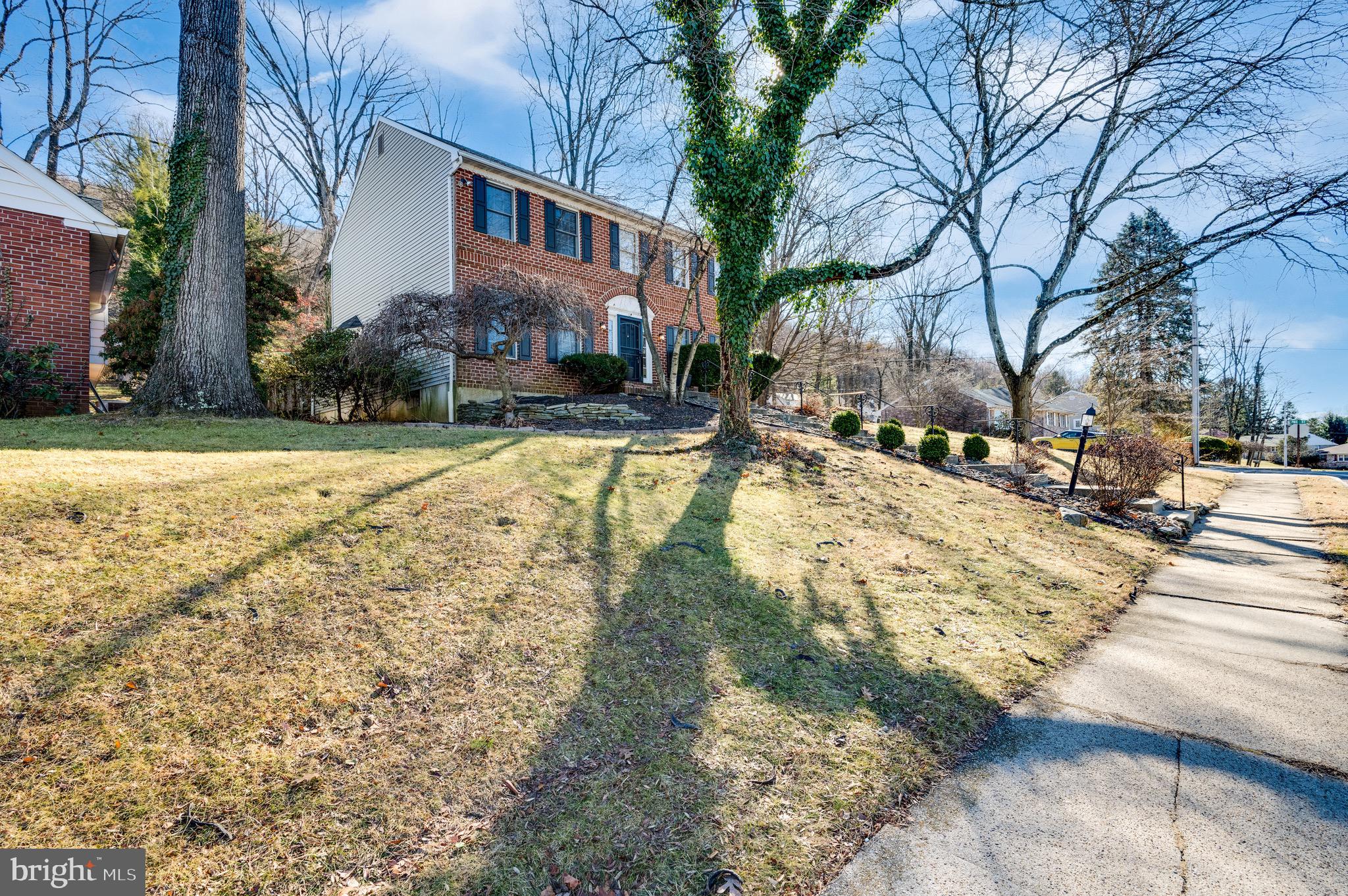 1401 Lorraine Road Reading, PA 19604 - Photo 3 of 67 Gallery Image 3