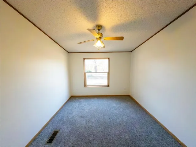 $220,000 | 209 Heylman Street, Fort Scott, KS 66701