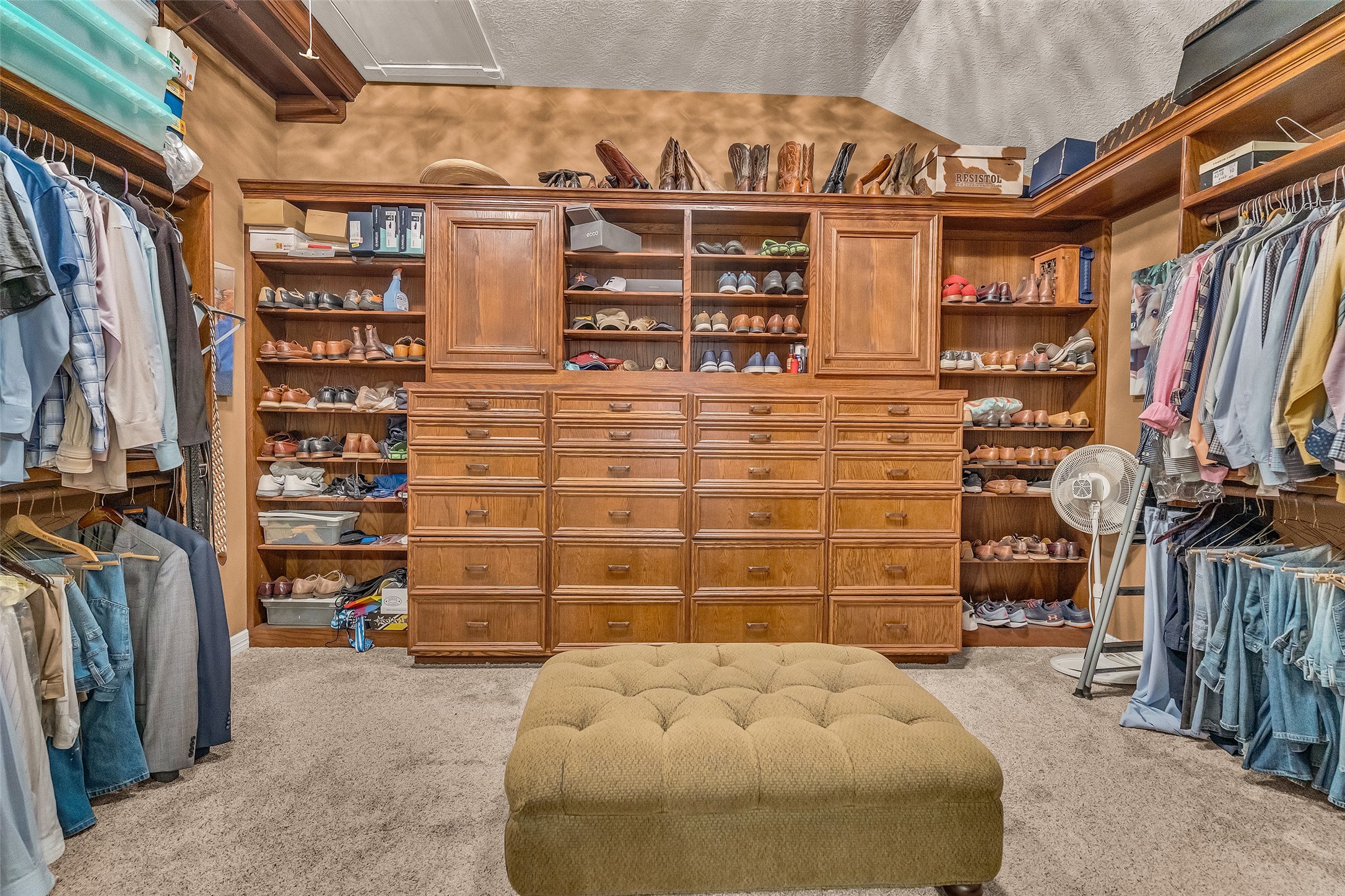 3519 Singleton Road Baytown, TX 77521 - Photo 28 of 42 Huge walk-in closet in primary bedroom