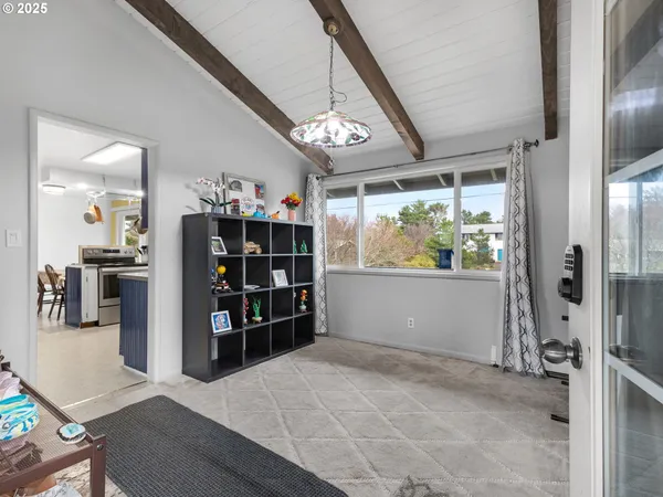 $645,000 | 89655 Sea Breeze Drive, Warrenton, OR 97146
