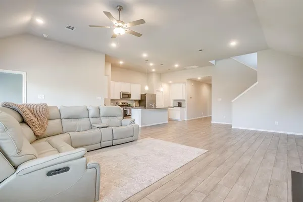 $2,800 | 8924 Lantana Meadow Drive, Fort Worth, TX 76131