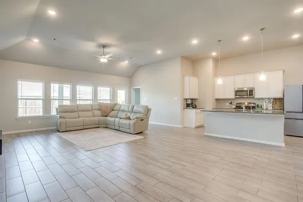$2,800 | 8924 Lantana Meadow Drive, Fort Worth, TX 76131