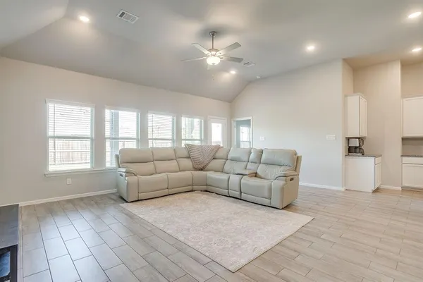 $2,800 | 8924 Lantana Meadow Drive, Fort Worth, TX 76131