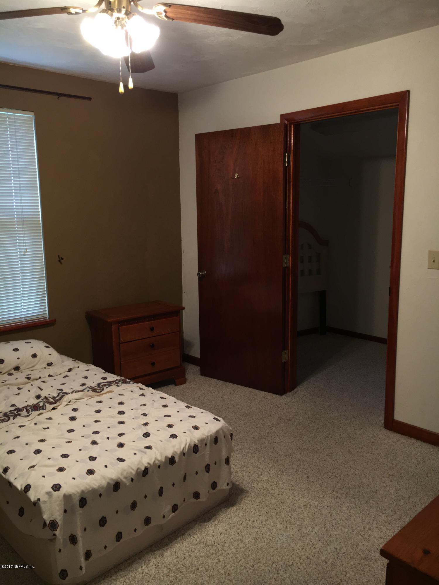 8130 Alderman Road Melrose, FL 32666 - Photo 25 of 36 Master Bedroom