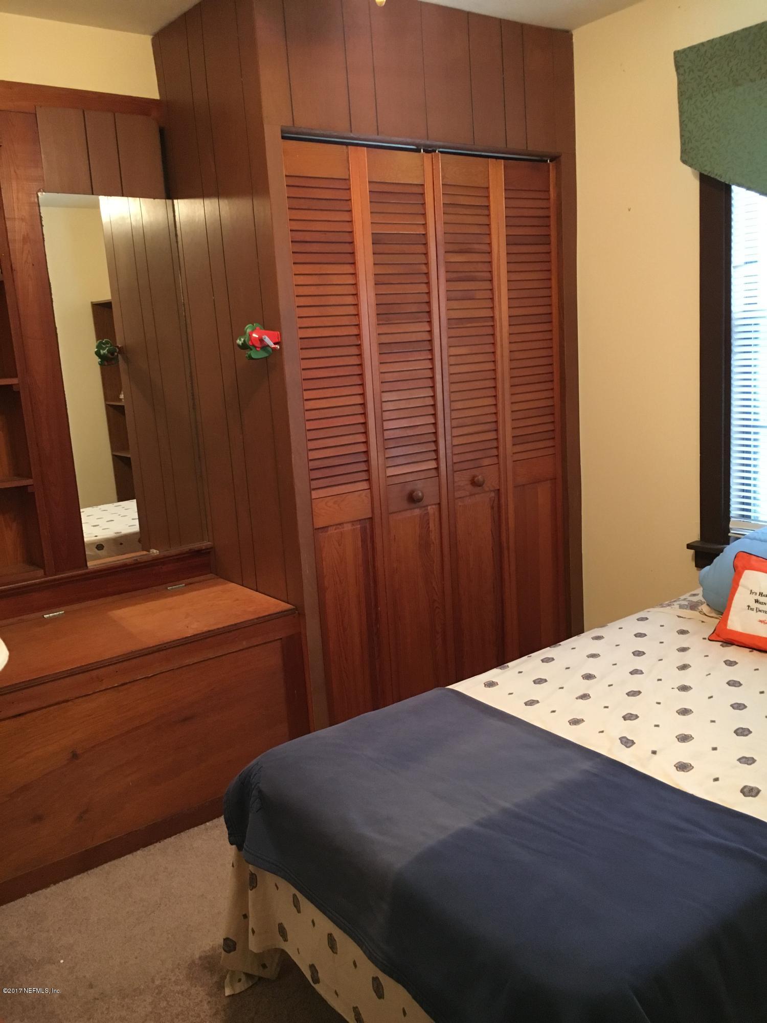 8130 Alderman Road Melrose, FL 32666 - Photo 26 of 36 Second Bedroom