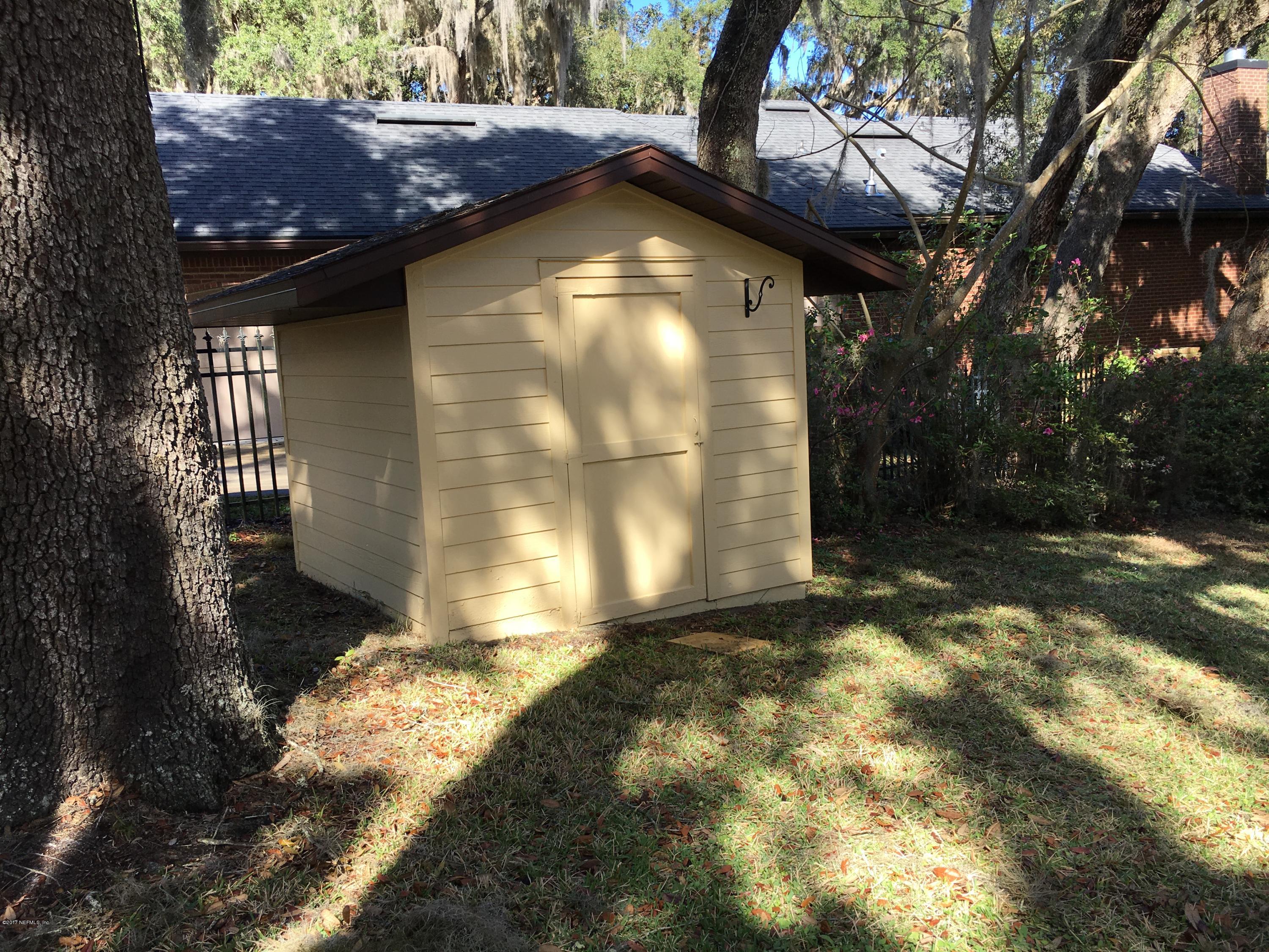 8130 Alderman Road Melrose, FL 32666 - Photo 5 of 36 Shed - Well & Water Purification