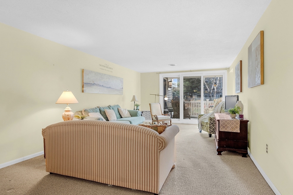 255 North Road, Unit 201 Chelmsford, MA 01824 - Photo 6 of 23 Gallery Image 6