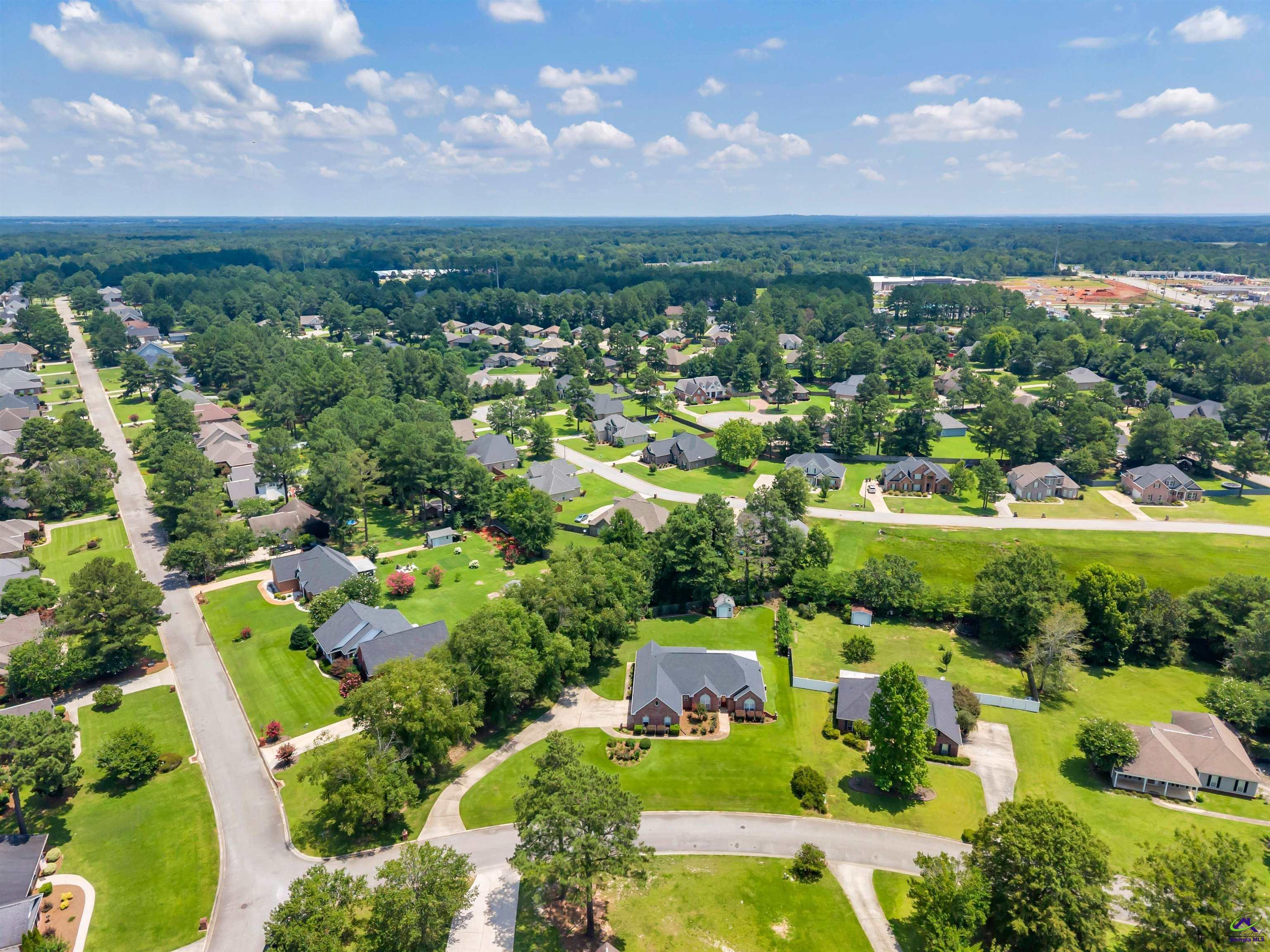 206 North Hampton Place Perry, GA 31069 - Photo 17 of 20 a view of a city