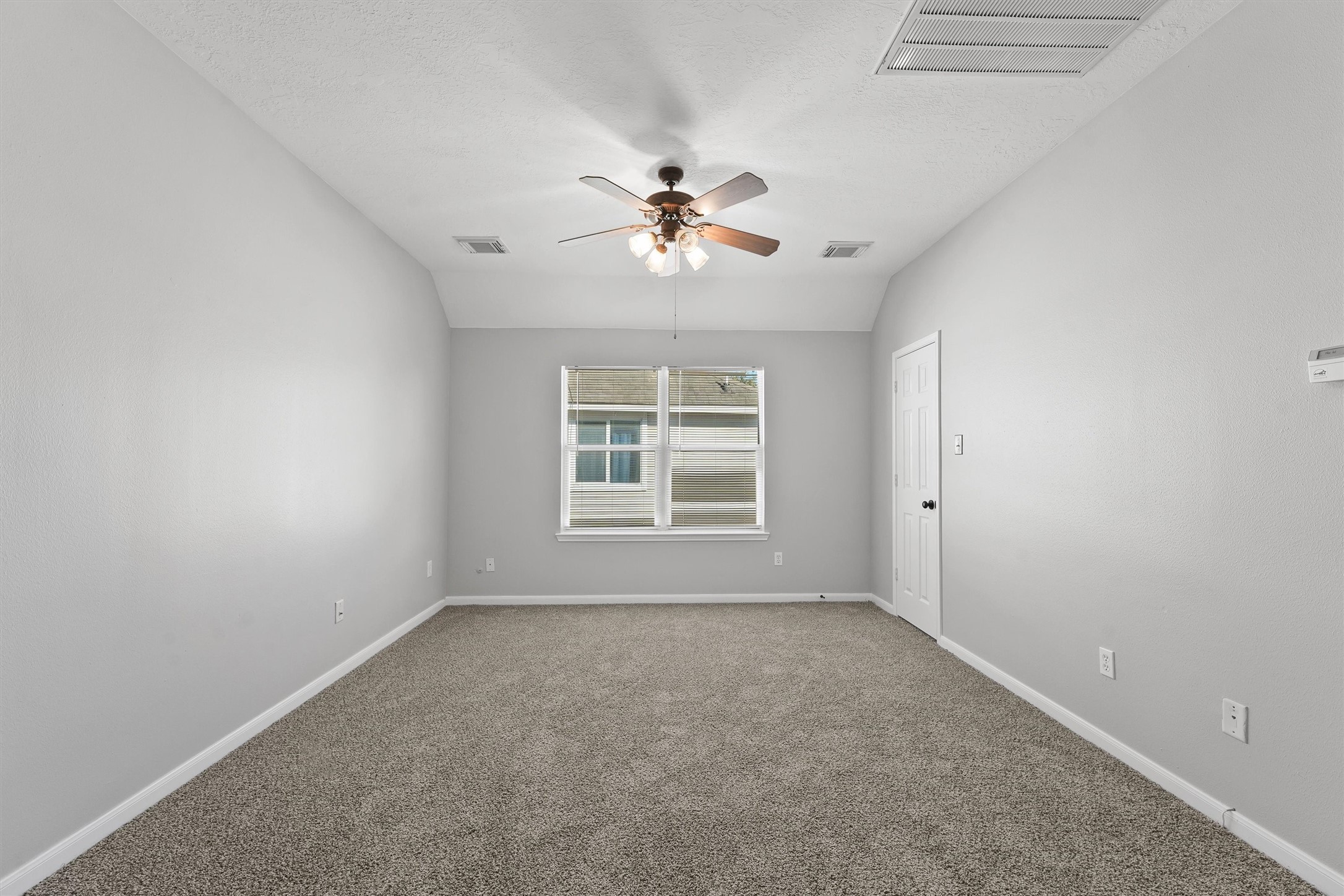 9107 Huckinston Court Spring, TX 77379 - Photo 16 of 32