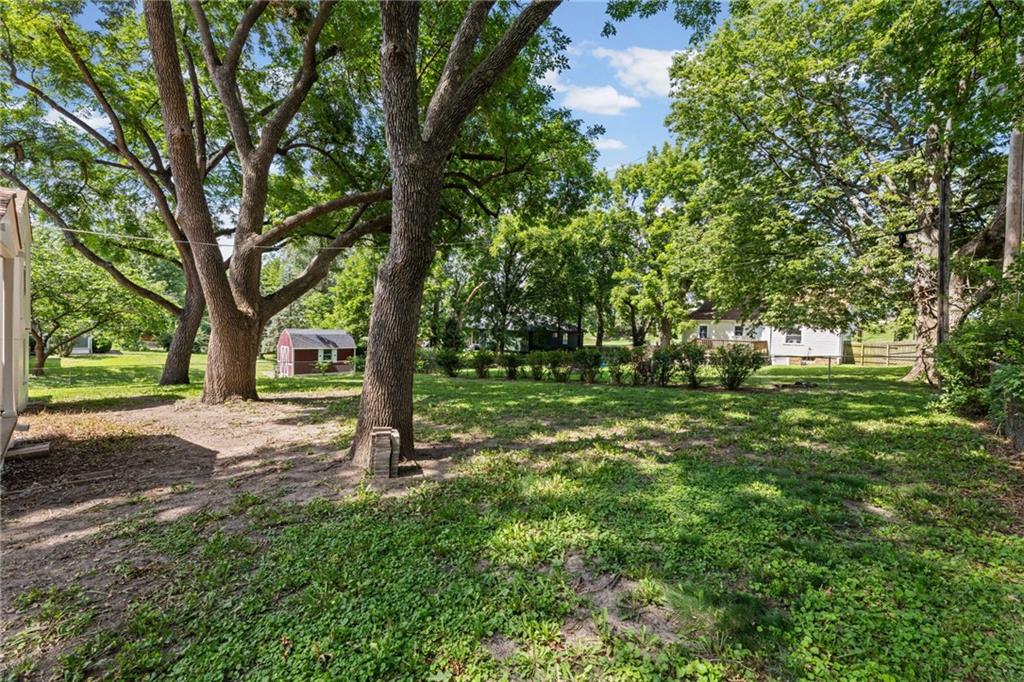 5808 Mackey Street Merriam, KS 66202 - Photo 29 of 32