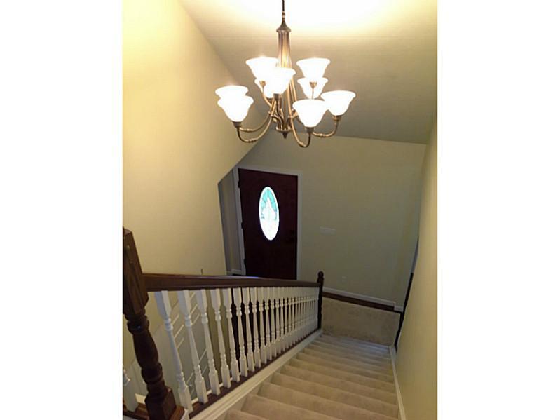 332 Silver Slipper Road Hookstown, PA 15050 - Photo 11 of 17 Entry/Foyer.