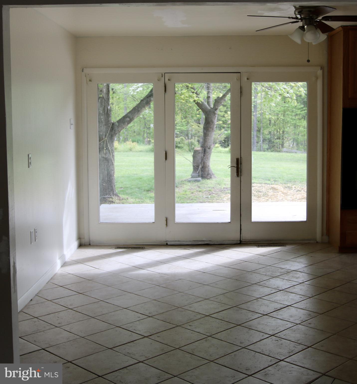 7437 Leeds Manor Road Marshall, VA 20115 - Photo 5 of 16 Gallery Image 5