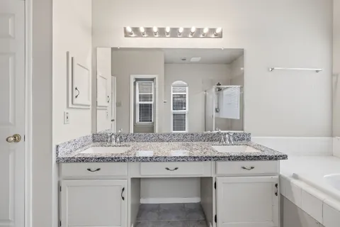 $388,000 | 14415 Autumn Cyn Trace, Houston, TX 77062