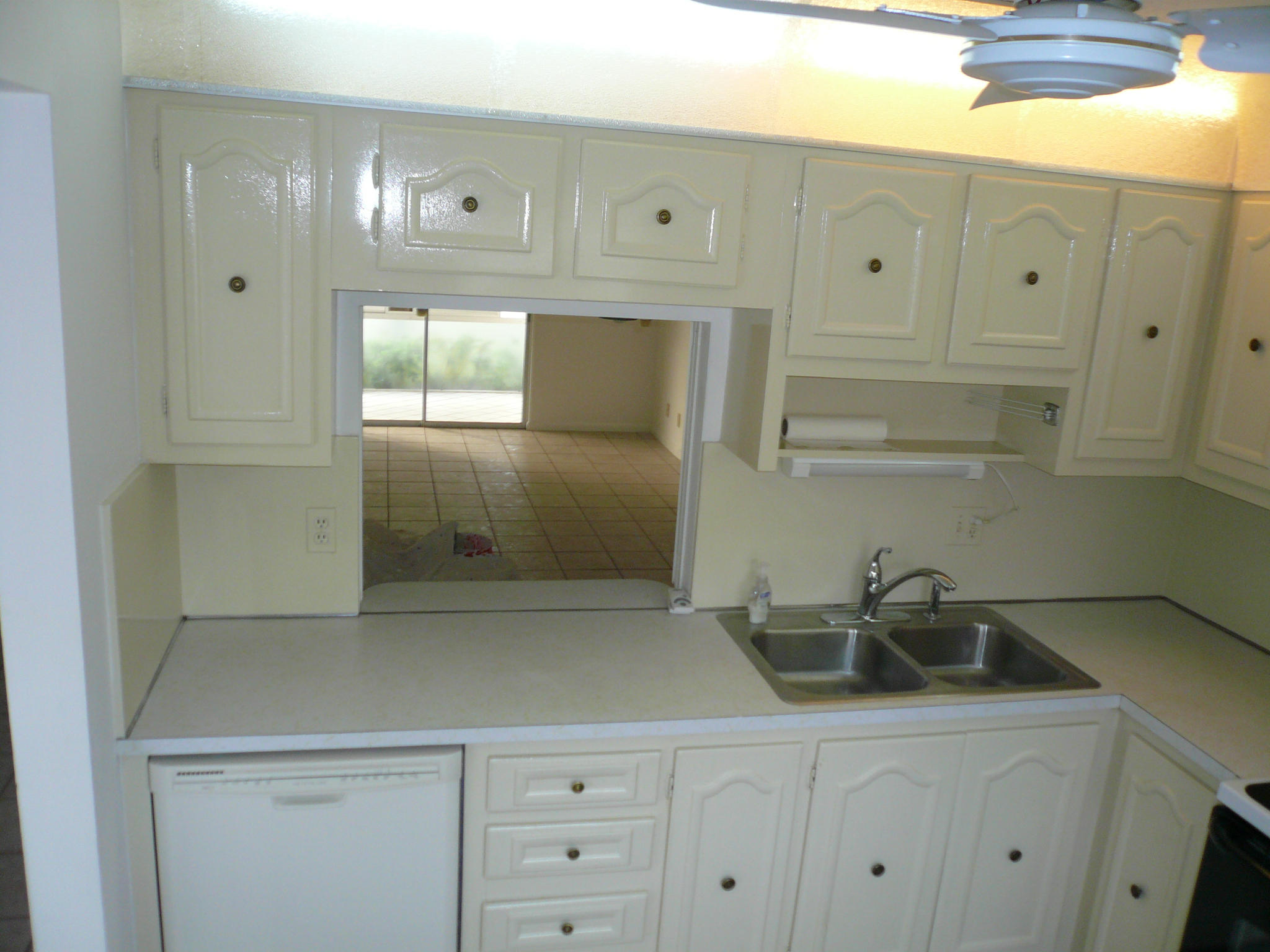 282 Cape Cod Circle, Unit B Lake Worth, FL 33467 - Photo 3 of 16 KITCHEN