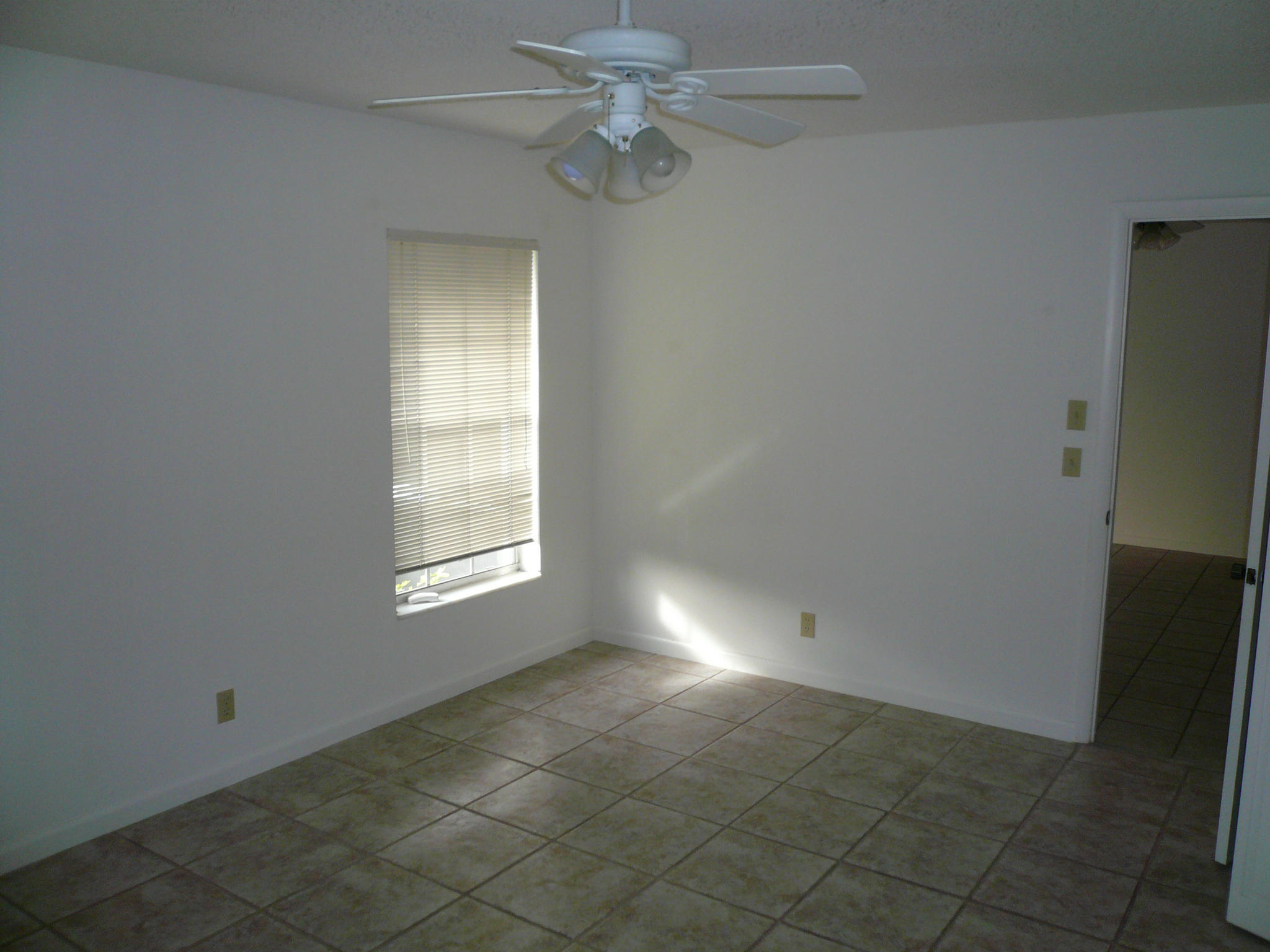 282 Cape Cod Circle, Unit B Lake Worth, FL 33467 - Photo 9 of 16 MASTER BEDROOM