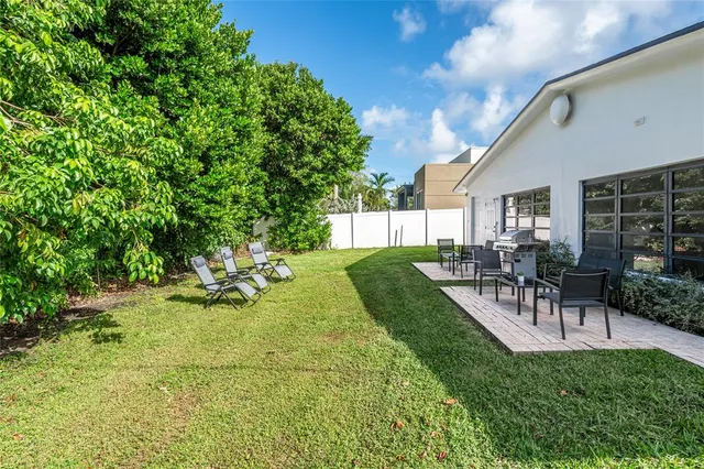 $989,000 | 825 Southwest 14th Street, Fort Lauderdale, FL 33315