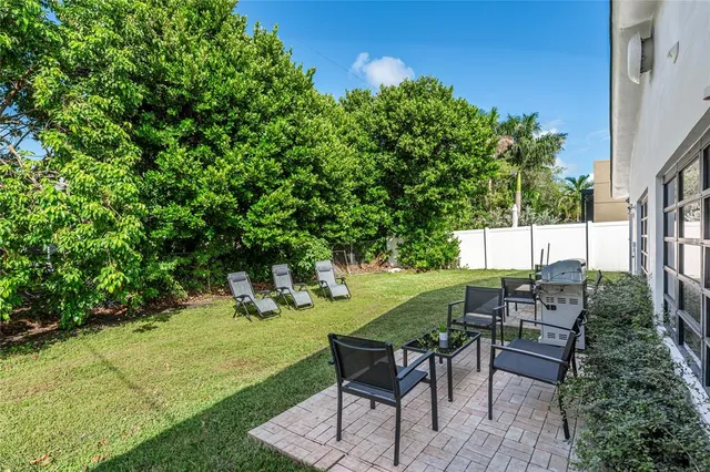 $989,000 | 825 Southwest 14th Street, Fort Lauderdale, FL 33315