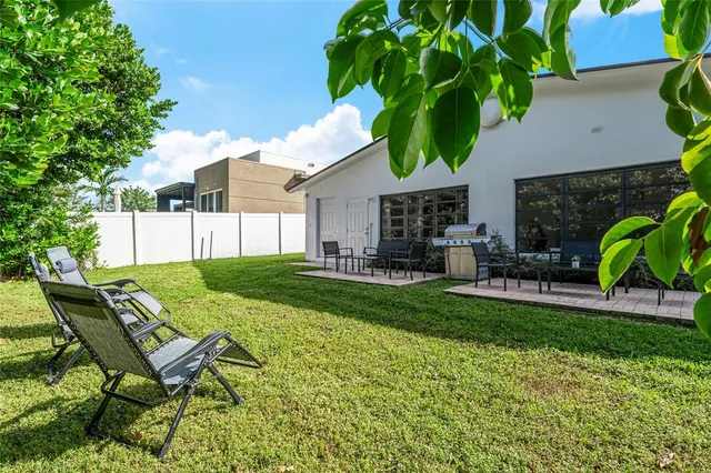 $989,000 | 825 Southwest 14th Street, Fort Lauderdale, FL 33315