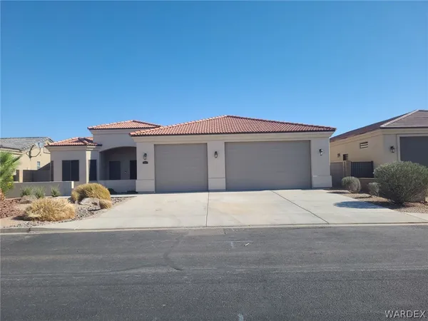 $2,000 | 1923 East Winter Haven Drive, Mohave Valley, AZ 86440