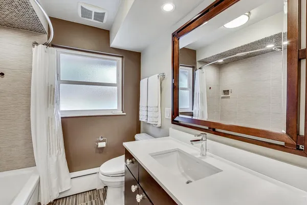 $675,000 | 1314 Tyrell Avenue, Park Ridge, IL 60068