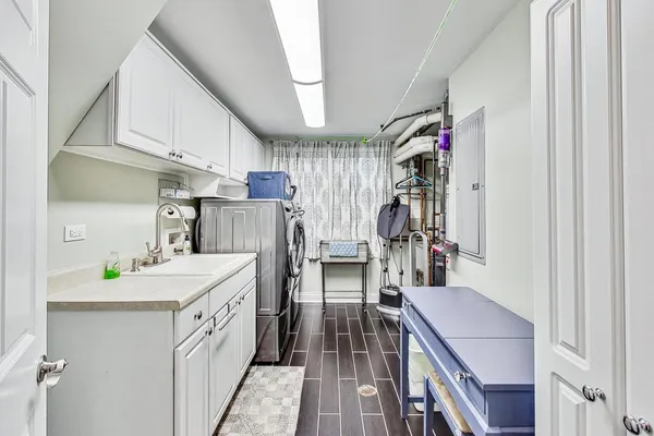 $675,000 | 1314 Tyrell Avenue, Park Ridge, IL 60068
