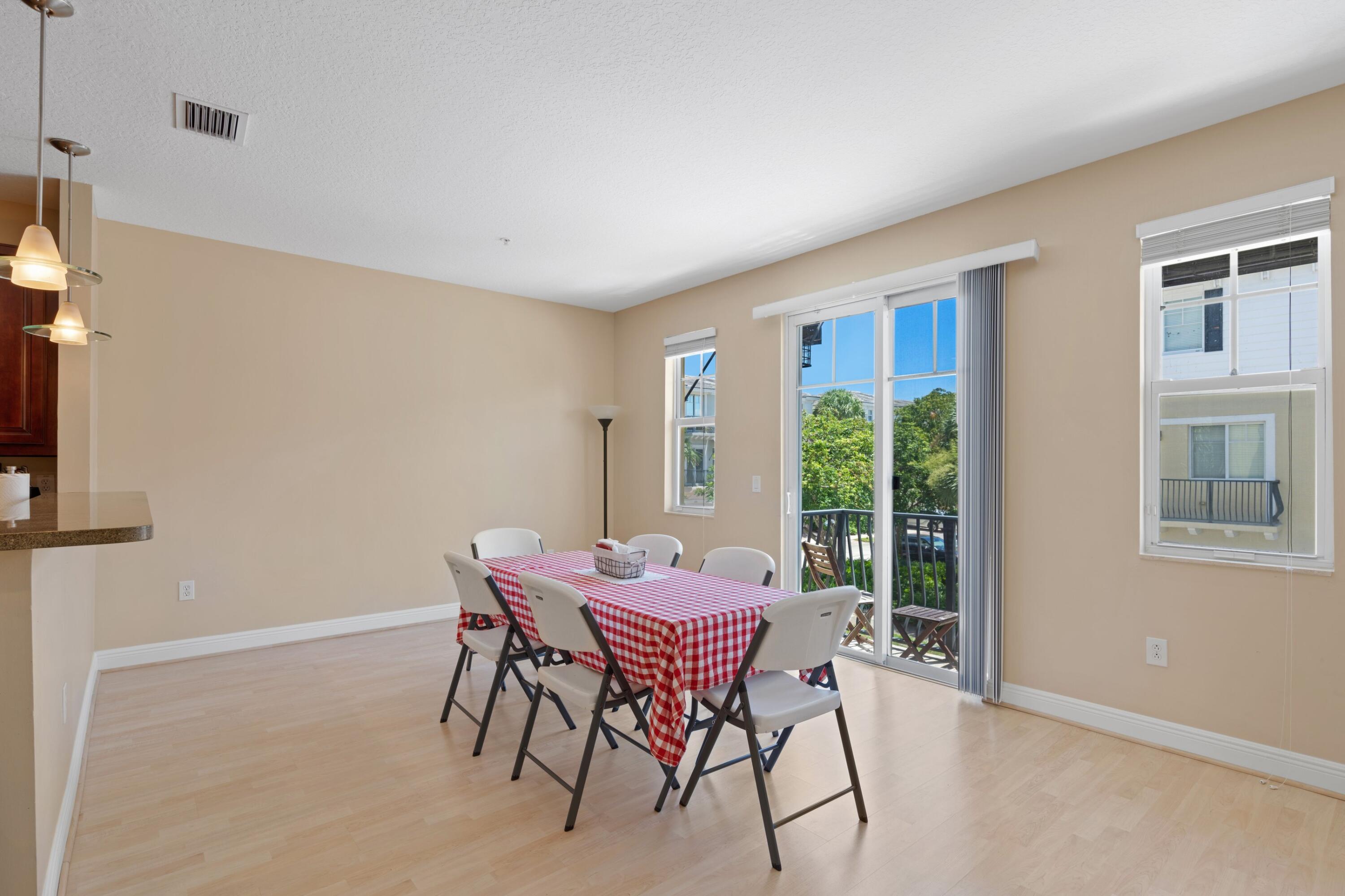 639 Northwest 38th Circle Boca Raton, FL 33431 - Photo 3 of 33 Eat In Kitchen