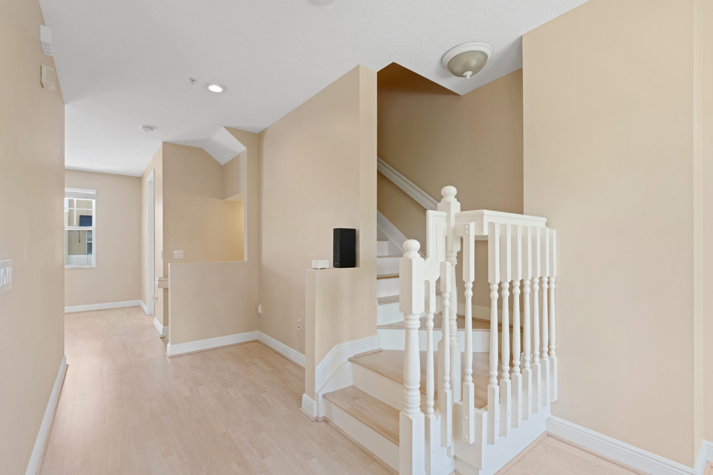 639 Northwest 38th Circle Boca Raton, FL 33431 - Photo 9 of 33 Level 2