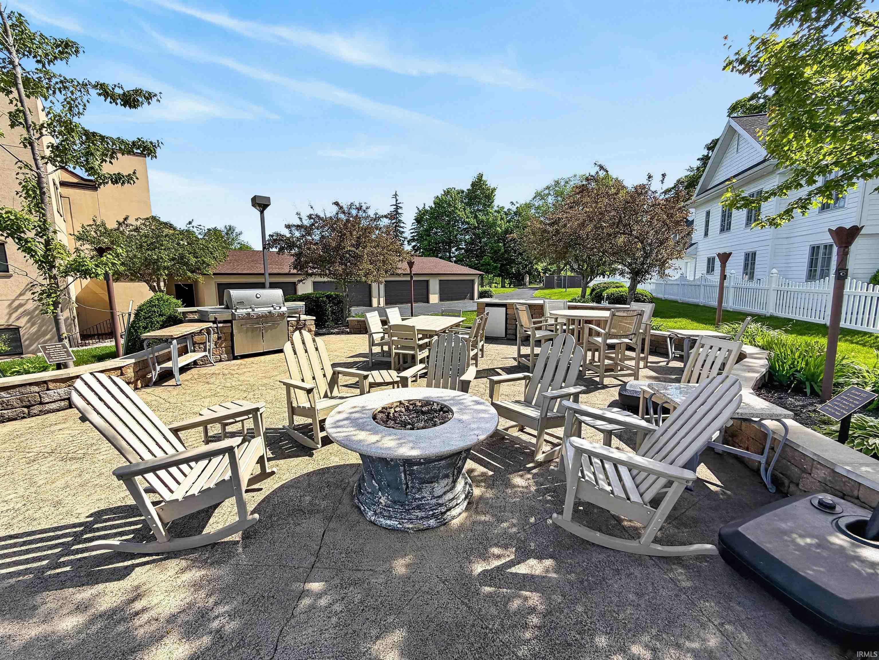 12275 North Ogden Point Road, Unit 306 Syracuse, IN 46567 - Photo 8 of 29