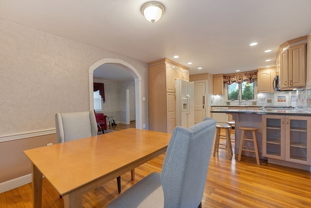 4 Duxbury Road Newton, MA 02459 - Photo 16 of 42