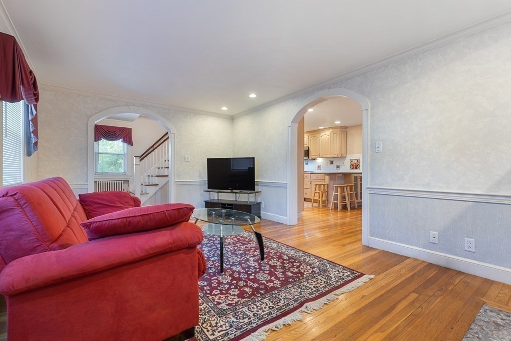 4 Duxbury Road Newton, MA 02459 - Photo 5 of 42