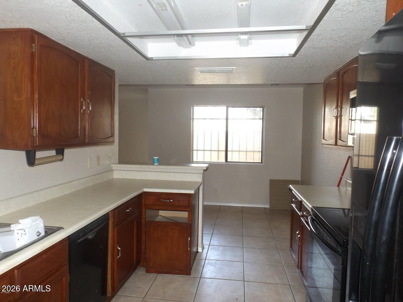 7770 North 20th Avenue Phoenix, AZ 85021 - Photo 5 of 15 Kit 3 - 7770 N. 20th Ave - Natale