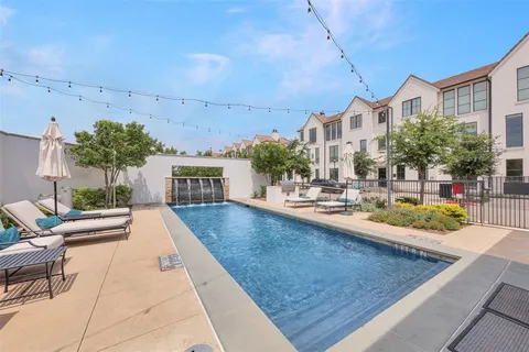 $1,295,000 | 5270 Town And Country Boulevard, Unit 124, Frisco, TX 75034