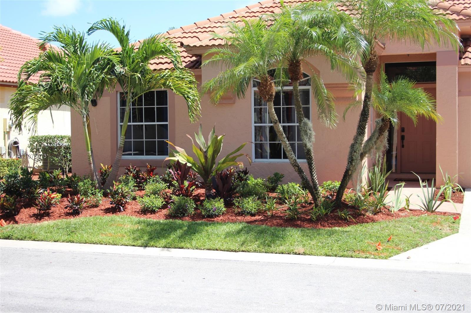 3118 Contego Lane Riviera Beach, FL 33418 - Photo 2 of 24