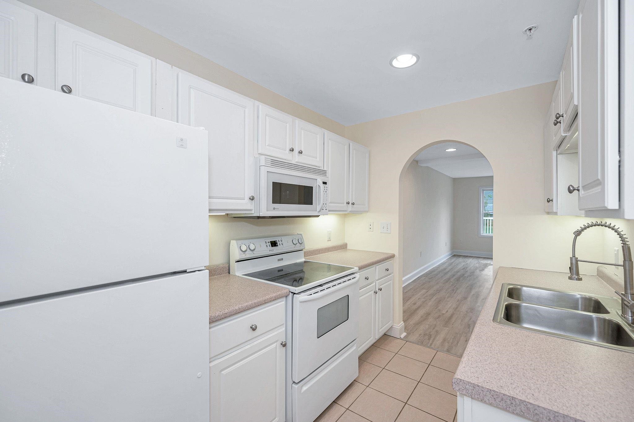 597 R Lafayette Road, Unit 103 Hampton, NH 03842 - Photo 16 of 40