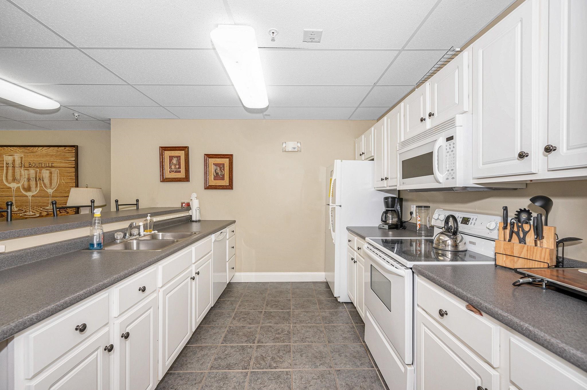 597 R Lafayette Road, Unit 103 Hampton, NH 03842 - Photo 25 of 40