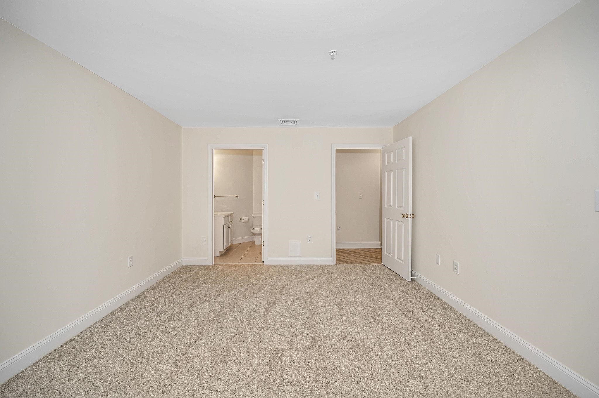 597 R Lafayette Road, Unit 103 Hampton, NH 03842 - Photo 36 of 40