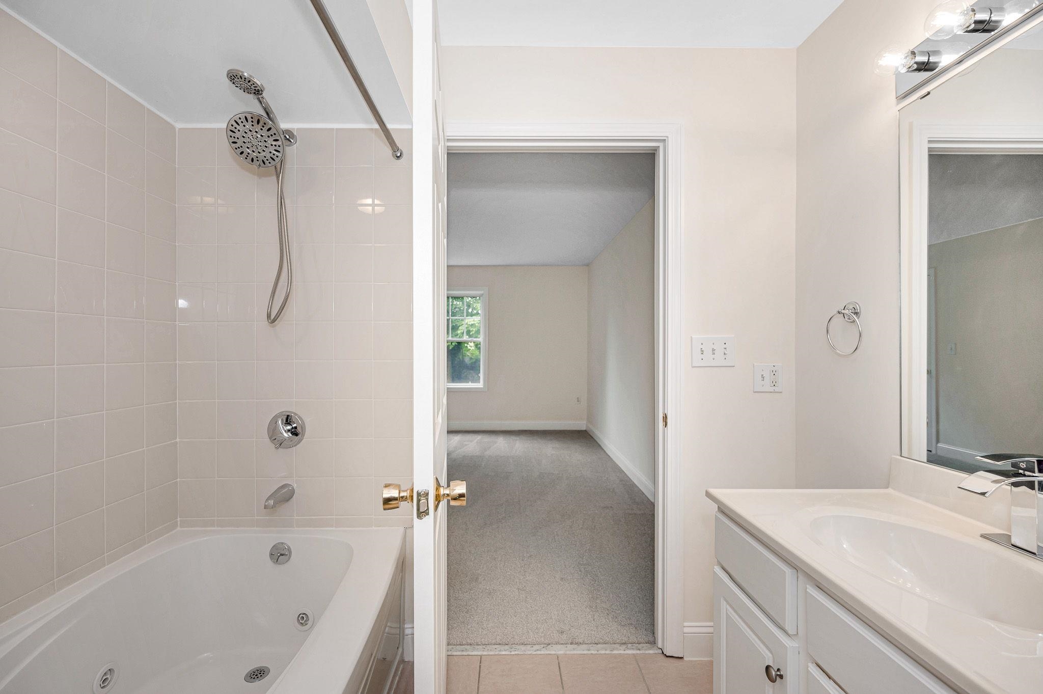 597 R Lafayette Road, Unit 103 Hampton, NH 03842 - Photo 39 of 40