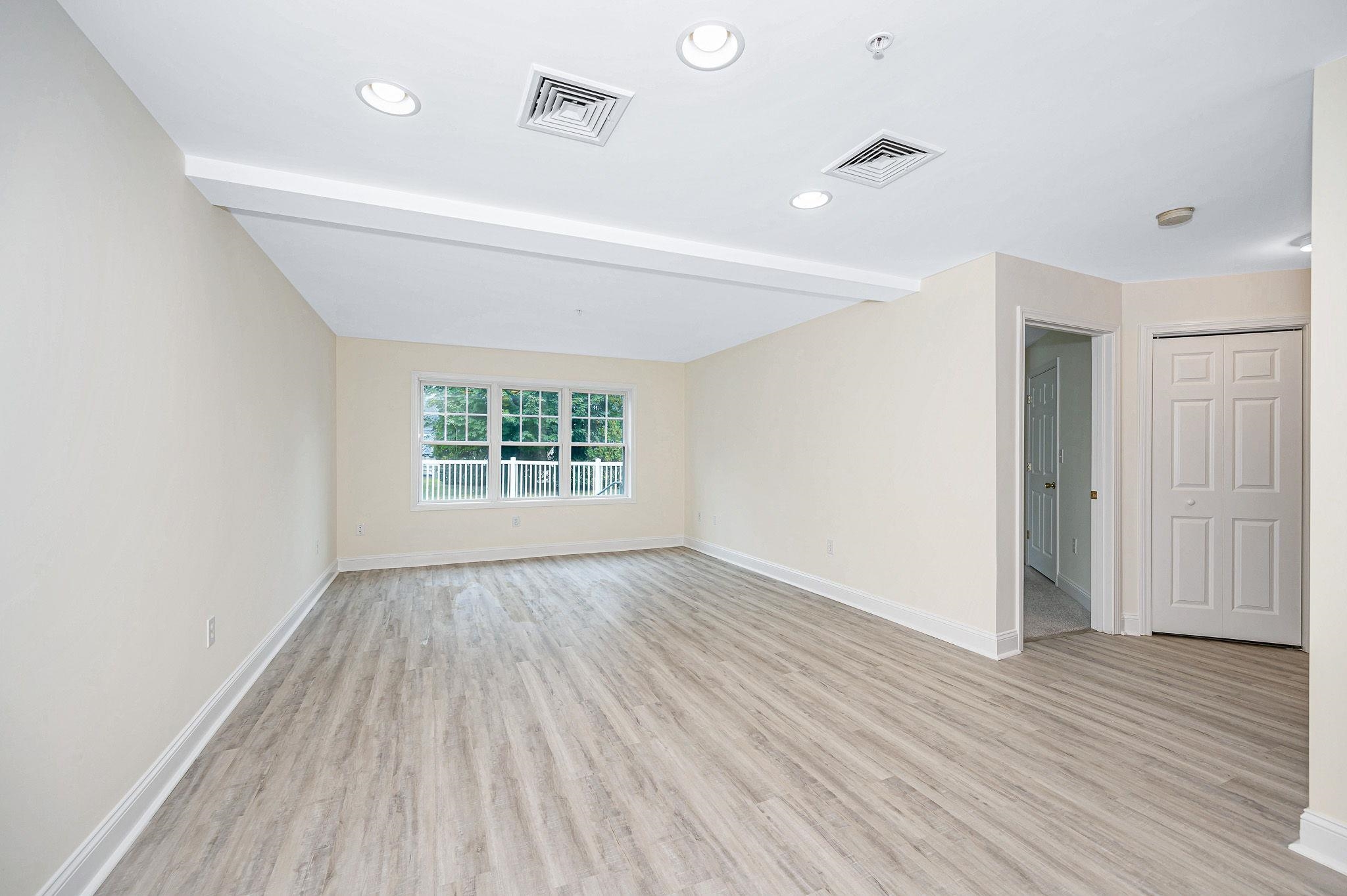 597 R Lafayette Road, Unit 103 Hampton, NH 03842 - Photo 9 of 40